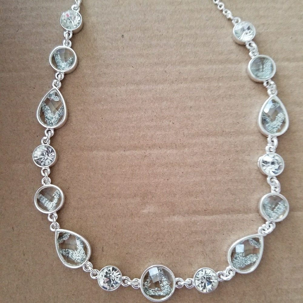 18 inch Silver and Crystal necklace